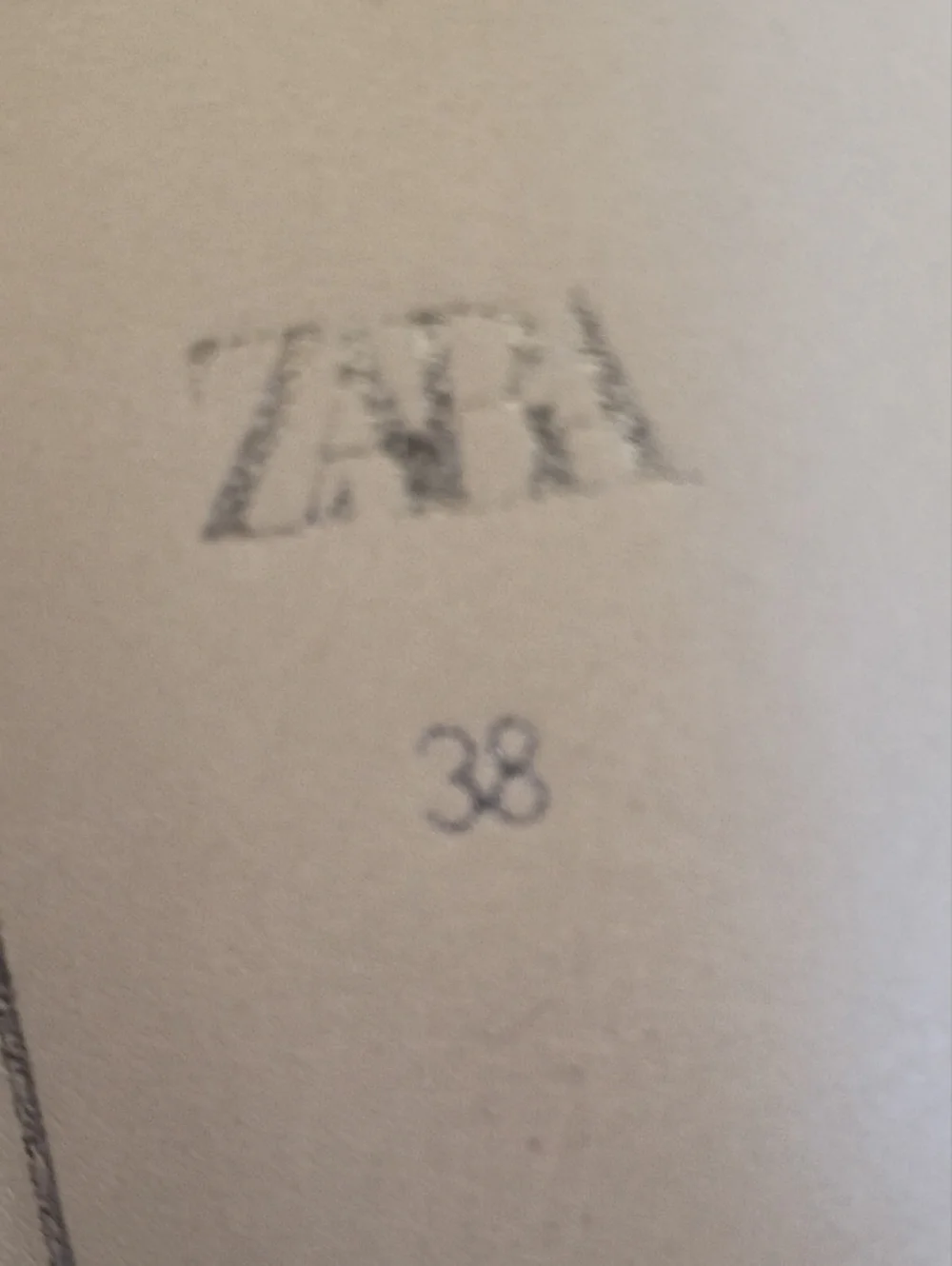 Zara Women's Cream Faux Leather Circle Block Strappy Square Toe Heel Sandals 38‎ - Picture 6 of 6